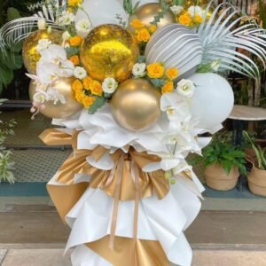 Balloon opening flower stand