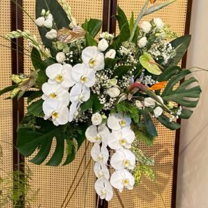 Opening flower stand