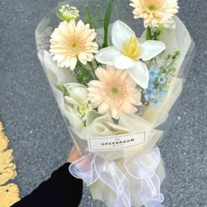 Tiny Hug Bouquet